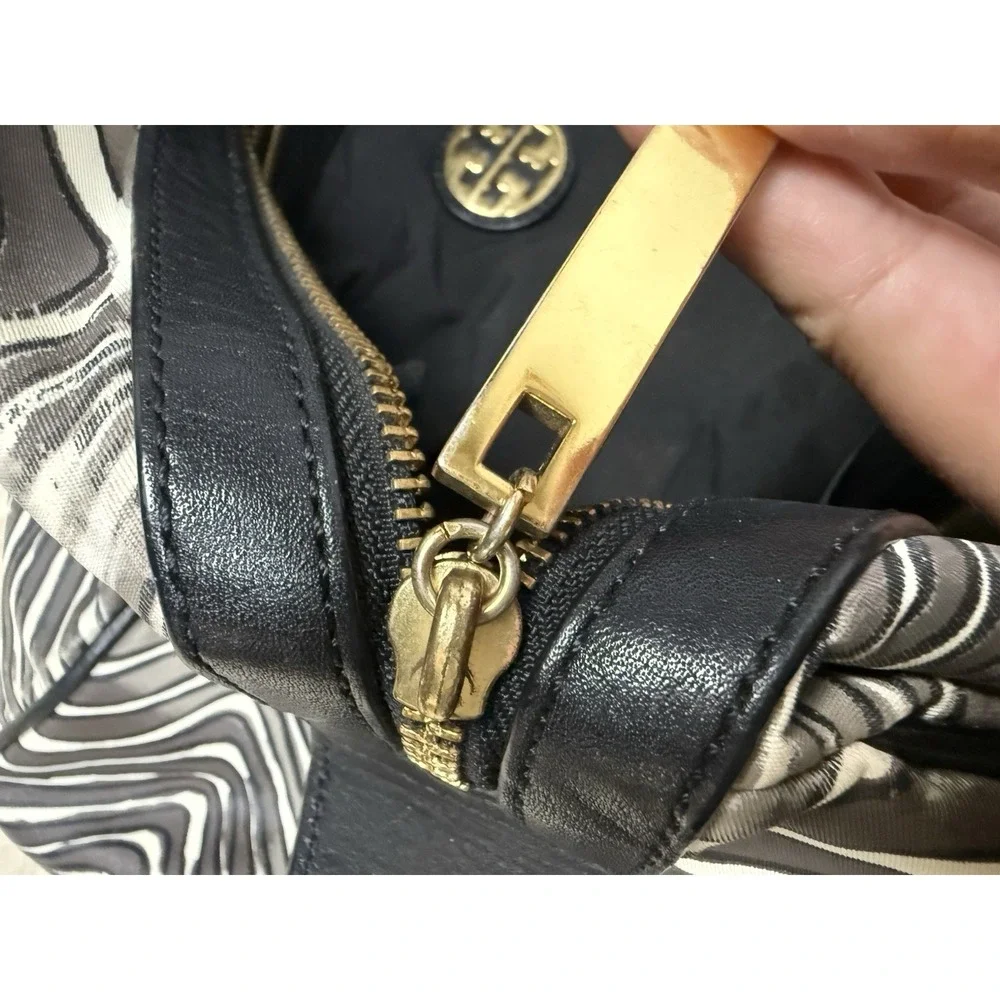 Tory Burch‎ Zebra Stripe Satchel Shoulder Bag Leather Trim Gold Logo Y2K Style